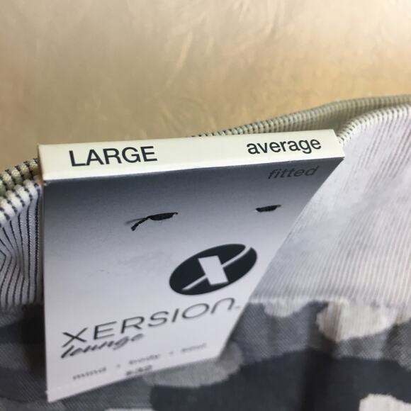 Xersion Lounge Camo Leggings Gray Large - Picture 7 of 11